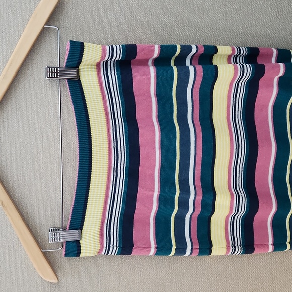 Maeve Pencil Skirt Size Medium - Picture 3 of 12